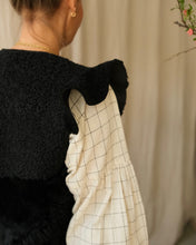 Load image into Gallery viewer, Sheepskin Waistcoat Ruffle