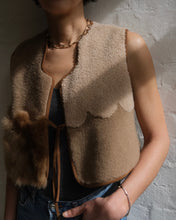 Load image into Gallery viewer, Sheepskin Waistcoat Scallop
