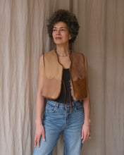 Load image into Gallery viewer, Sheepskin Waistcoat Scallop