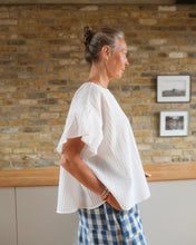 Load image into Gallery viewer, Tallulah Pleated Sleeve Blouse