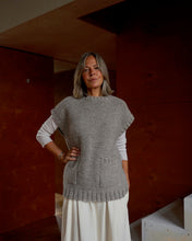 Load image into Gallery viewer, Amy Sweater Vest Oatmeal