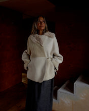 Load image into Gallery viewer, Sheepskin Jacket Cream