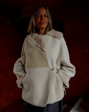 Load image into Gallery viewer, Sheepskin Jacket Cream