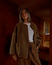 Load image into Gallery viewer, Sheepskin Jacket Tobacco