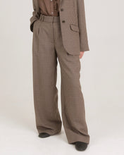 Load image into Gallery viewer, Fluid Suit Trouser