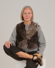 Load image into Gallery viewer, Reversible Ara Waistcoat