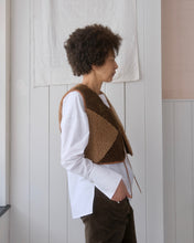 Load image into Gallery viewer, Reversible Ara Waistcoat