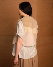 Load image into Gallery viewer, Reversible Ara Waistcoat