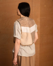 Load image into Gallery viewer, Reversible Ara Waistcoat