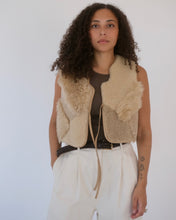 Load image into Gallery viewer, Reversible Ara Waistcoat