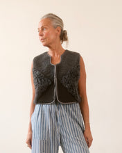 Load image into Gallery viewer, Reversible Ara Waistcoat