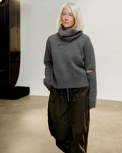 Load image into Gallery viewer, Joni Crew Sweater Taupe