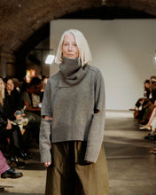Load image into Gallery viewer, Joni Crew Sweater Taupe