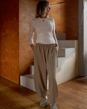 Load image into Gallery viewer, Le Garçon Pant Khaki